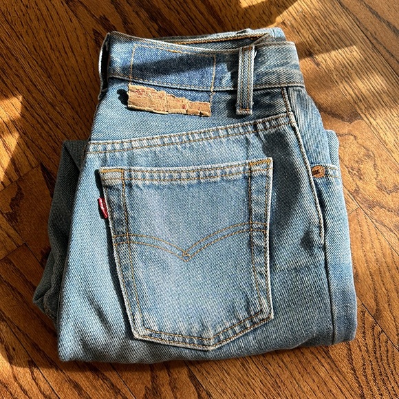 Vintage Levi’s jeans - Picture 8 of 9